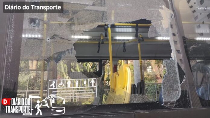 Quinta-feira (17) volta a registrar diversos ataques a ônibus na capital paulista e Região Metropolitana