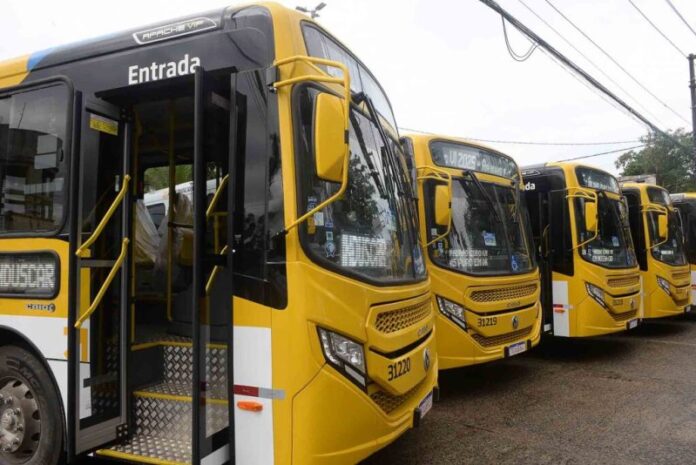 Salvador (BA) recebe cinco novos ônibus para frota do transporte público nesta terça-feira (15)