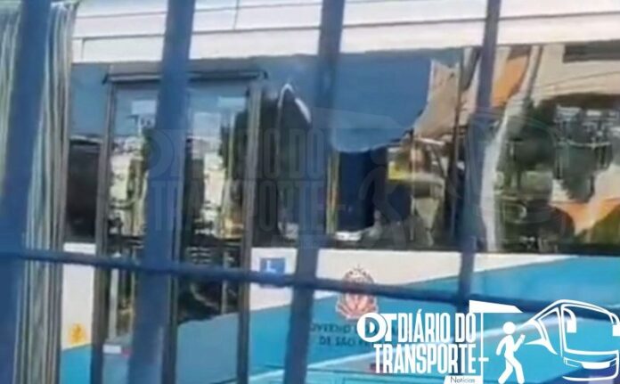 Terça (15) já é uma das mais violentas em relação a ataques a ônibus em plena luz do dia, com criança ferida de 10 anos e ações ao mesmo tempo na capital e Grande São Paulo