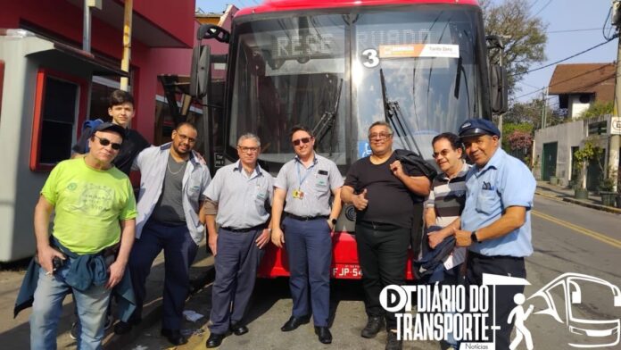 Passeio de trólebus vira evento de memória, mas de alerta para a não desativação da rede em São Paulo