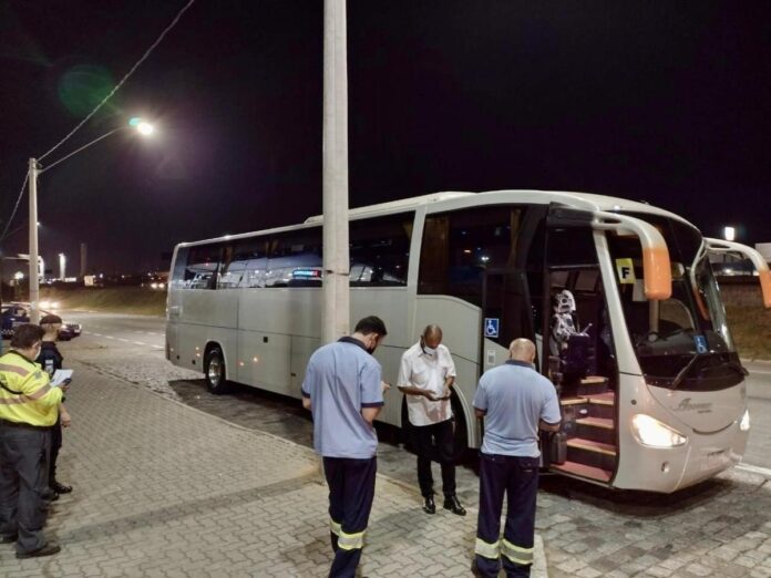 EMTU em liquidação realiza leilões de ônibus, micros e vans em diferentes cidades