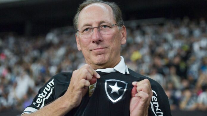 Botafogo anuncia a contratação de atacante espanhol