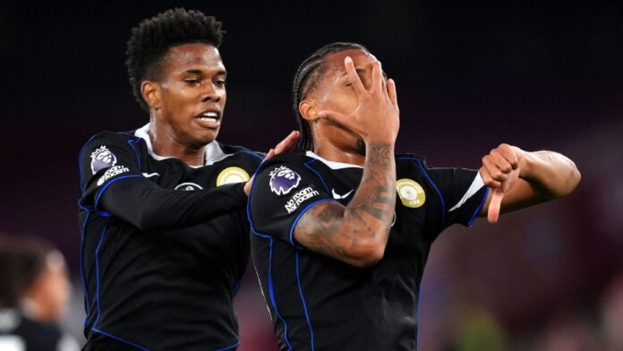 Chelsea goleia West Ham com show de João Pedro e assistência de Estêvão