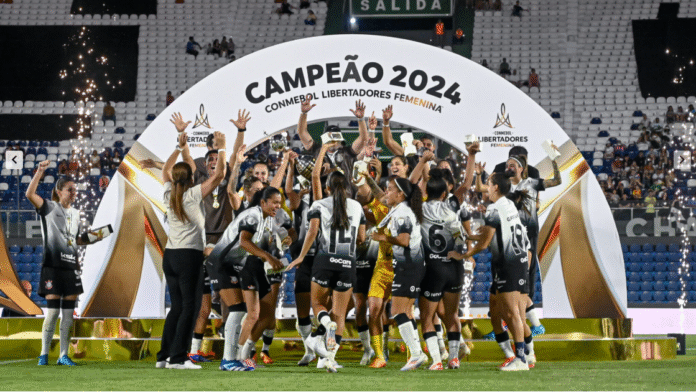 Corinthians volta a atrasar premiação prometida em acordo com jogadoras