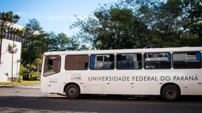 Estudantes da Universidade Federal do Paraná tem nova linha de ônibus gratuita a partir desta segunda-feira (04)