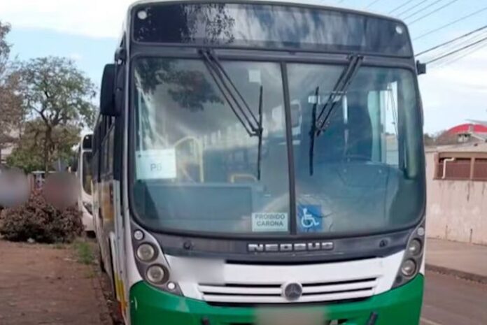 Justiça condena Prefeitura de Londrina e empresa de transporte por Justiça condena Prefeitura de Londrina e empresa de transporte por criança esquecida em ônibus escolar em maio de 2024