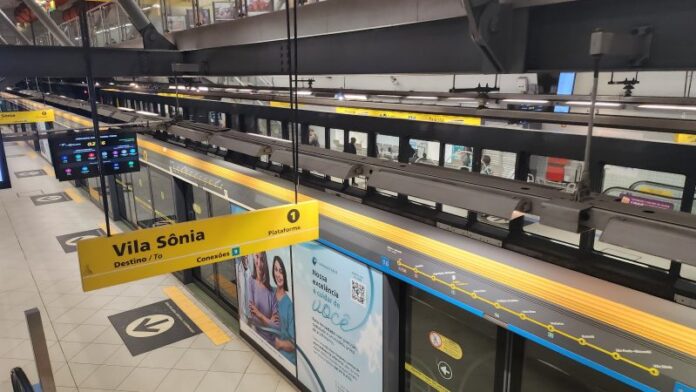 Linha 4-Amarela de metrô tem problemas na manhã desta segunda-feira (11)