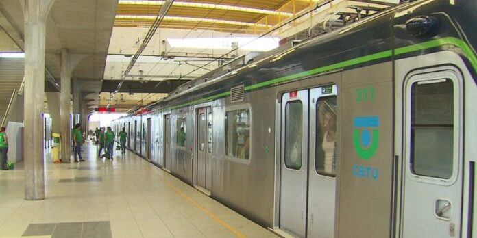 Metrô de Recife (PE) não funciona nesta quinta-feira (14), durante paralisação de 24h em protesto contra privatização do sistema