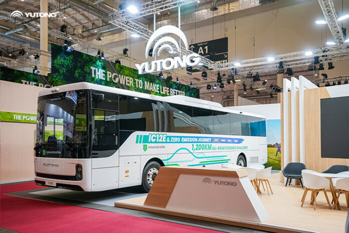 Ônibus elétrico Yutong IC12E percorre 1.272 km e estabelece novo marco para o turismo sustentável
