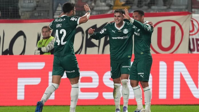 Palmeiras goleia e praticamente garante vaga na Libertadores