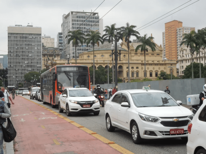 Prefeitura de São Paulo (SP) prepara bolsões de táxis e pontos de encontro para veículos de aplicativo durante festival The Town