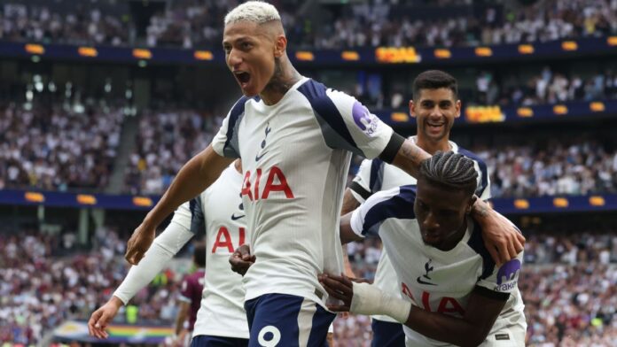 Richarlison enlouquece jornal inglês: 'Esplêndido e brilhante'