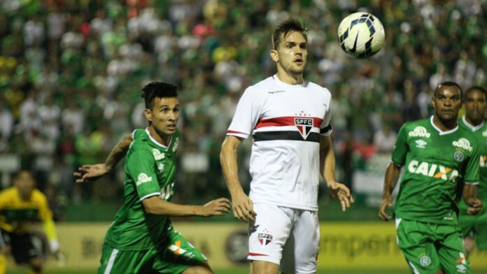 São Paulo confirma contratação de Rafael Tolói