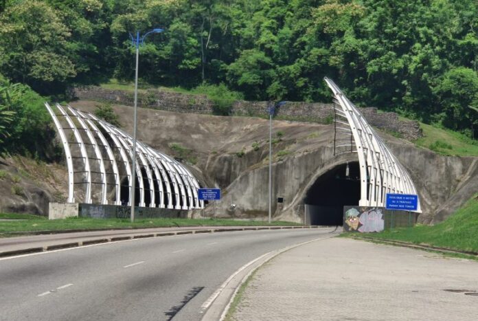 Túnel Vice-Presidente José Alencar, no Rio de Janeiro (RJ), é interditado na noite desta terça-feira (19) para serviços de conservação e limpeza