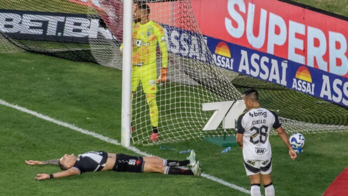 Vasco busca empate após levar gol do Atlético-MG com 37 segundos e segue no Z-4
