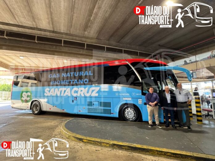 Ônibus rodoviário a biometano Scania estreia viagem pela Santa Cruz e Governo de SP até dia 8 consulta para certificado do combustível