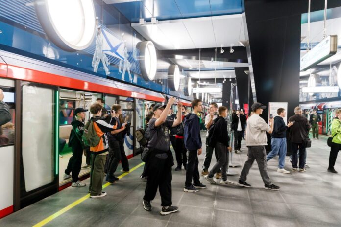 Linha 16 do Metrô de Moscou inaugura quatro novas estações e conclui primeira etapa de obras