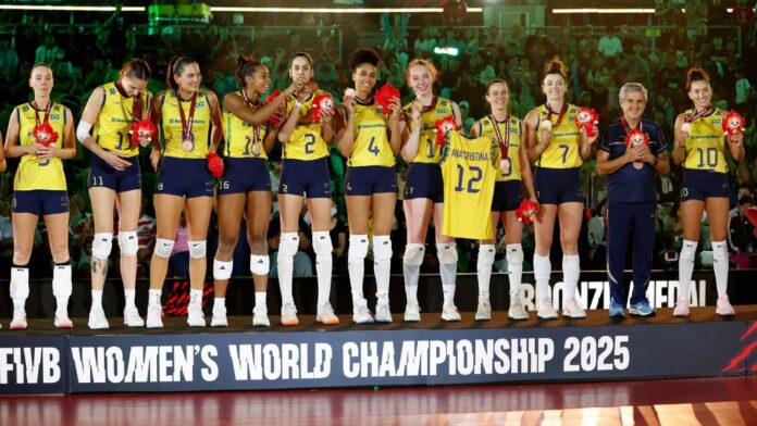 Brasil vence Japão e leva bronze no Mundial de vôlei feminino