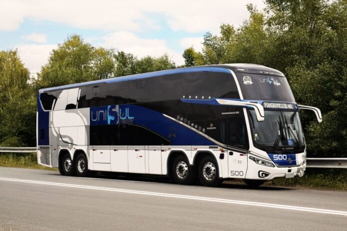 Busscar entrega à Unisul Viagens o primeiro Panorâmico DD NB1 de turismo no Brasil