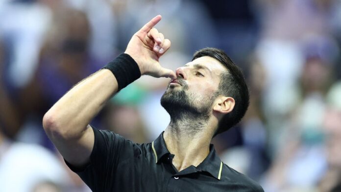 Djokovic domina Fritz, frusta torcida dos EUA e vai enfrentar Alcaraz na semifinal do US Open