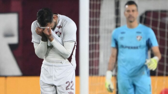 Fluminense perde do Lanús e sai atrás por vaga na semi da Sul-Americana