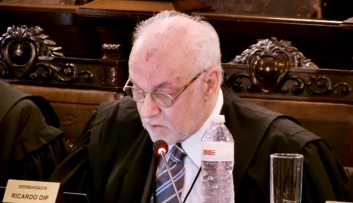 Justiça de São Paulo declara inconstitucional decreto de Nunes que proíbe mototáxis em São Paulo e dá 90 dias para regulamentação