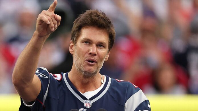 Tom Brady anuncia que jogará com estrelas da NFL em torneio de Flag