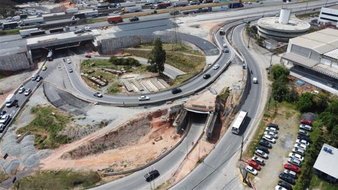 ViaOeste avança nas obras das marginais da Castello Branco em Barueri (SP)