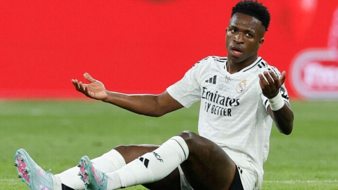 Xabi Alonso sobre Vinicius Jr.: 'Ninguém precisa se sentir ofendido por ficar no banco'