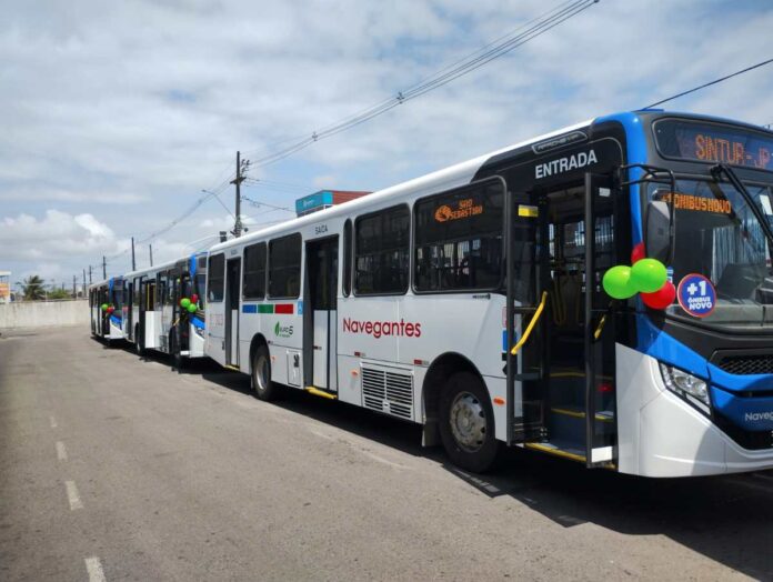 João Pessoa (PB) recebe 10 novos ônibus zero quilômetro para João Pessoa (PB) recebe 10 novos ônibus zero quilômetro para o transporte coletivo