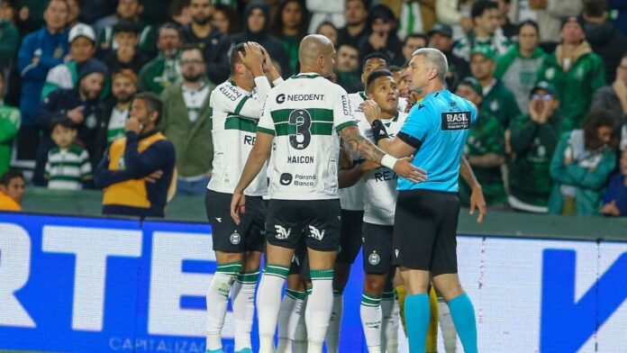 A invencibilidade inusitada que Coritiba defende na luta pelo acesso A invencibilidade inusitada que Coritiba defende na luta pelo acesso na Série B e o que assistir no Disney+