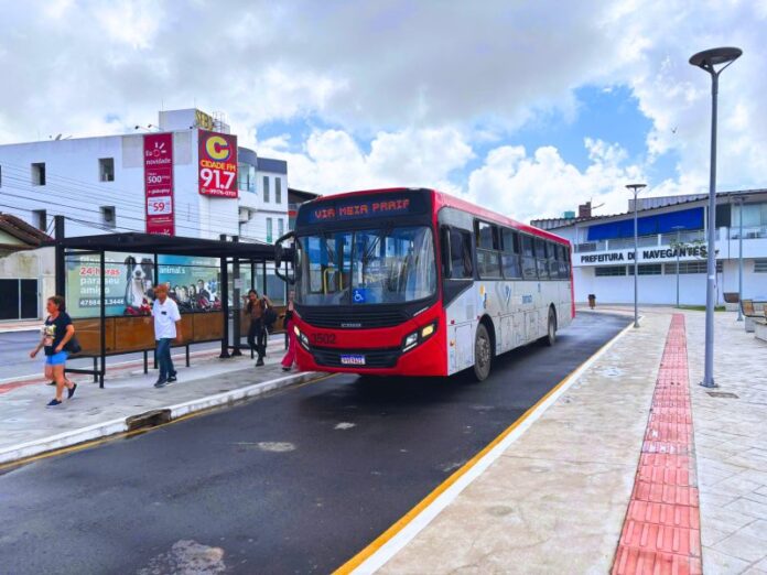 Audiência pública reúne classe política e moradores de Navegantes (SC) para discutir processo de concessão do transporte coletivo urbano