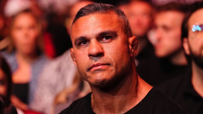 Belfort critica 'jogo sujo', diz que Wanderlei 'não foi para lutar boxe' com Popó e revela reação com briga generalizada