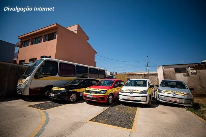 Confira o “passo a passo” sobre como conseguir a CNH sem autoescola