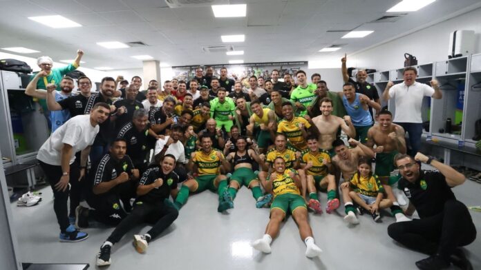 De Diniz à Libertadores: quem é o ex-auxiliar que recolocou Cuiabá na briga por acesso e o que assistir no Disney+