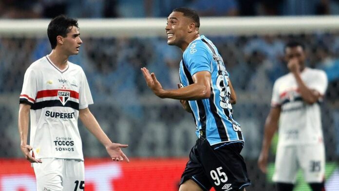 Grêmio cresce no jogo, 'passa por cima' do São Paulo e se recupera no Brasileirão após derrota polêmica