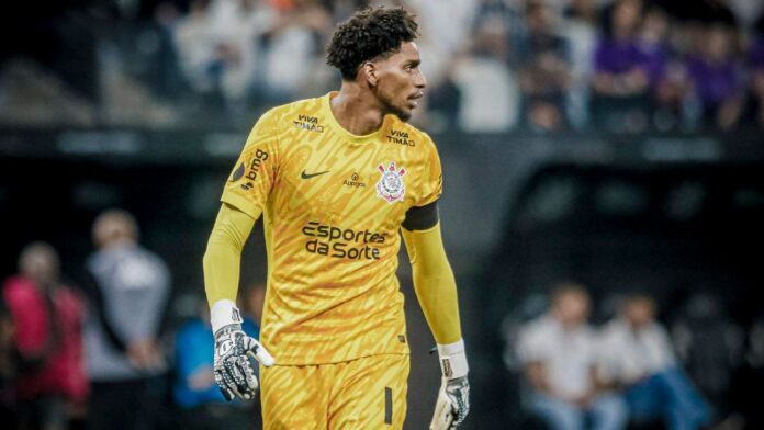 Hugo Souza no Palmeiras? Goleiro do Corinthians responde se jogaria no rival e cita Carlos Miguel como exemplo
