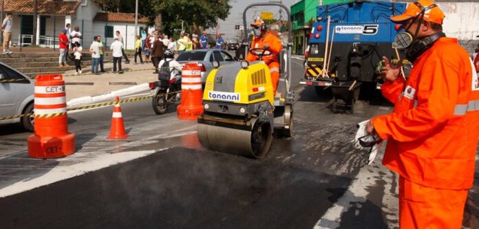 Itaú e Caixa apresentam as melhores propostas em crédito de Itaú e Caixa apresentam as melhores propostas em crédito de R$ 2,5 bilhões para habitação e recape em São Paulo