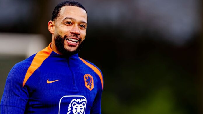 Koeman confirma Memphis Depay titular em Holanda x Finlândia e crava: 'É nosso cobrador de pênaltis'