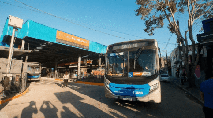 Nova linha de ônibus que ligará Terminal Parelheiros à Estação Nova linha de ônibus que ligará Terminal Parelheiros à Estação Varginha de trens inicia operação na próxima segunda-feira (03)