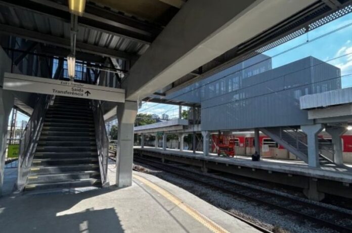 Novas passarelas ampliam acesso e melhoram circulação na estação Presidente Altino
