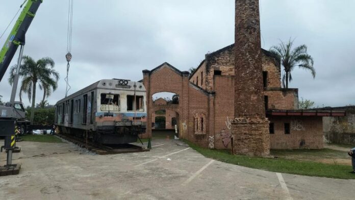 Ribeirão Pires (SP) recebe segundo vagão histórico doado pela CPTM para preservação da memória ferroviária