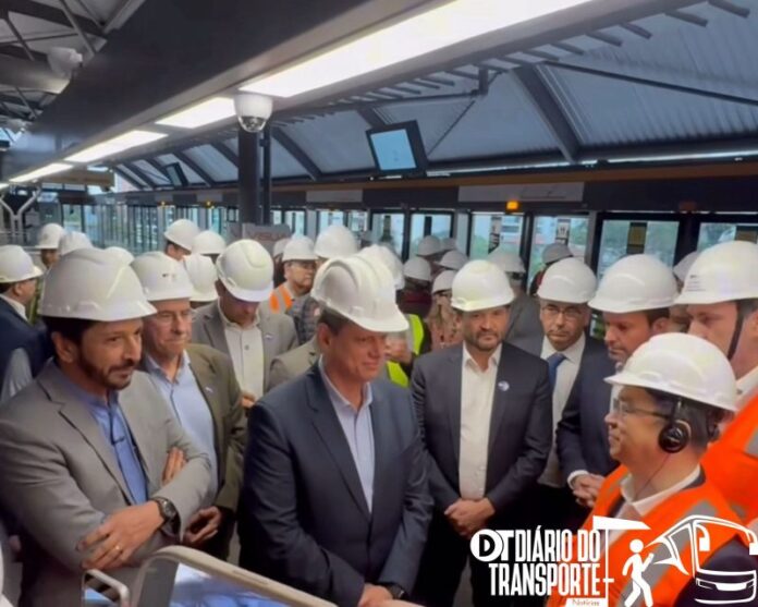 Tarcísio de Freitas vistoria avanço das obras da Linha 17-Ouro de monotrilho, que já ultrapassa 90% de conclusão