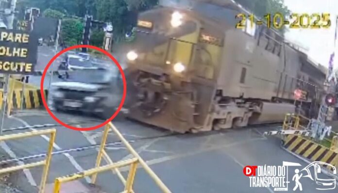 Trem da MRS colide contra carro em Paraíba do Sul (RJ) nesta terça-feira (21)