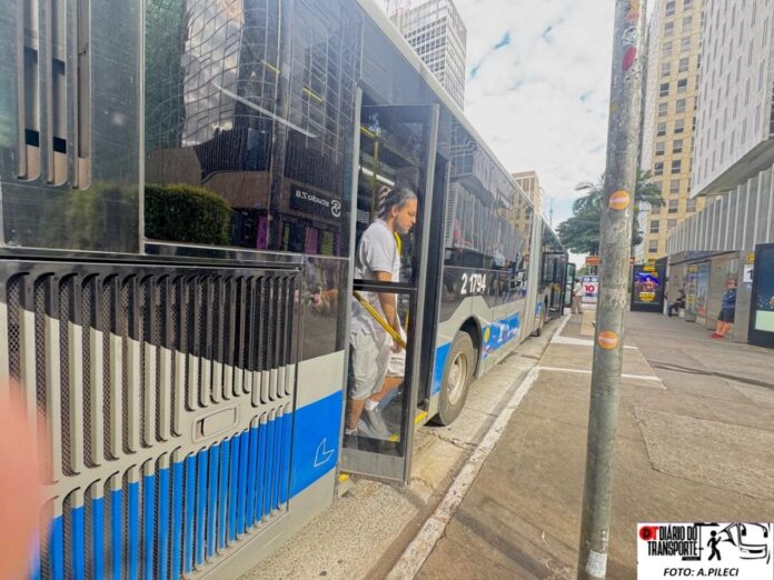 Ricardo Nunes abre novo crédito de R$ 160 milhões para subsídio dos ônibus