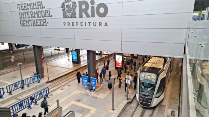Motiva e VLT Carioca promovem mesa literária com Lázaro Ramos e Itamar Vieira Júnior no Terminal Gentileza; evento é gratuito