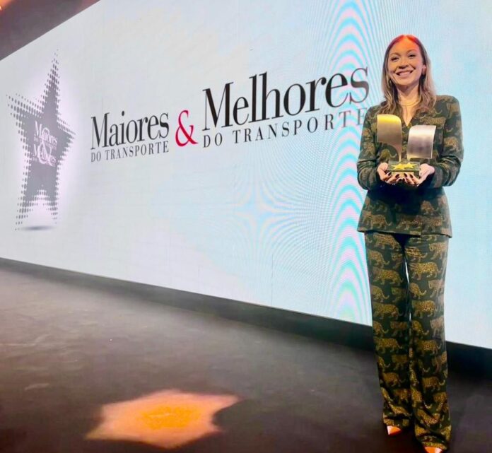 Ônibus elétrico Caio/Eletra pintado como onça, em operação em Manaus, vence prêmio nacional da OTM