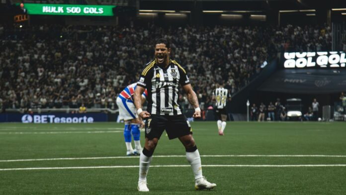 Com hat-trick de Deyverson, Fortaleza busca empate com Atlético-MG no fim e estraga festa de Hulk