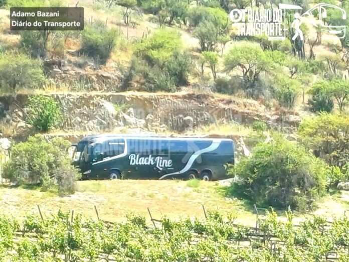 Confira uma viagem no Chile até uma área de mineração nas Cordilheiras dos Andes a bordo de um ônibus “El Más Potente”