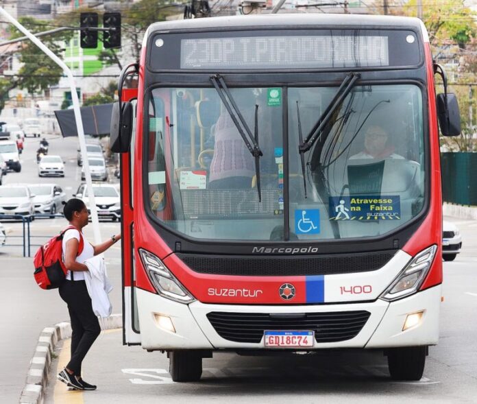 Diadema e Mauá, no ABC Paulista, terão gratuidade nas linhas de ônibus municipais para vestibulandos durante domingos do Enem 2025
